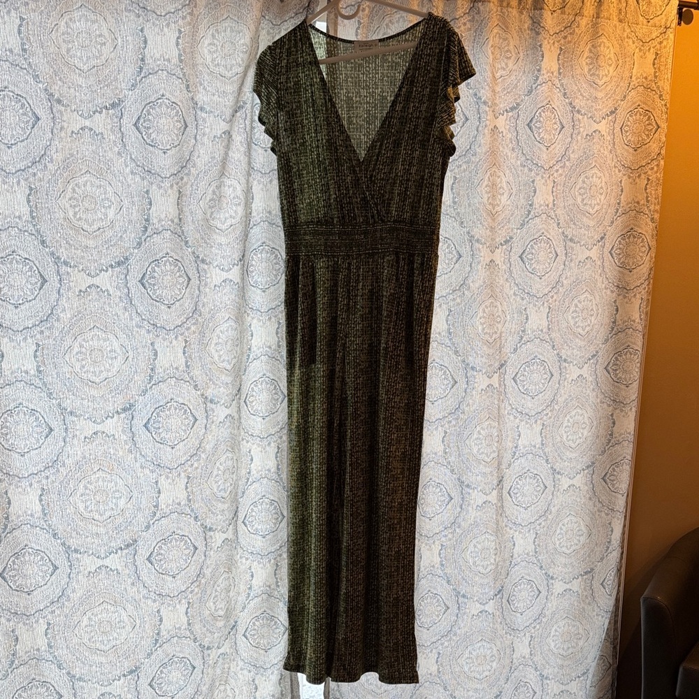 Kaileigh Black and Gold Maxi Dress